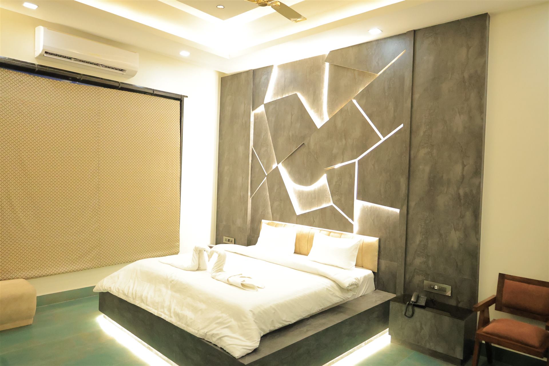 Nebula Room with fractured stone accent wall