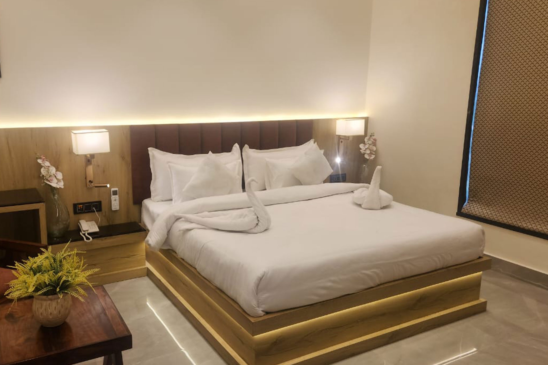 Standard Room thumbnail 2